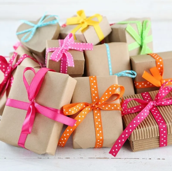 Holiday + Gifts