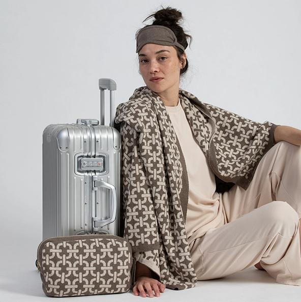 Travel Blanket Chain - 13 Hub Lane   |  Travel Blankets