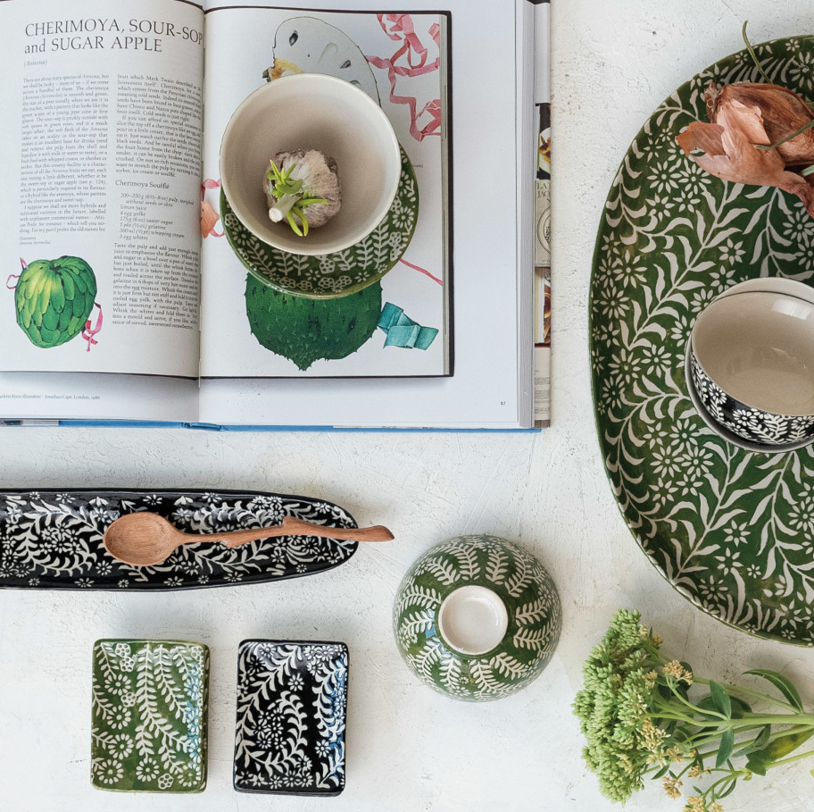 Stoneware Dish w/ Wax Relief Botanicals