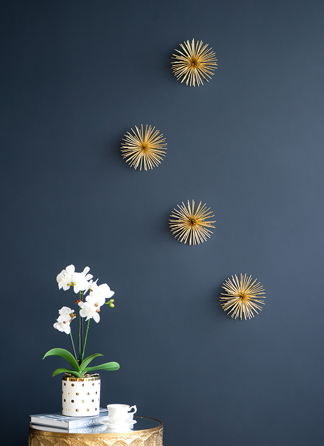 Spiked Sunburst Statuary - 13 Hub Lane   |  