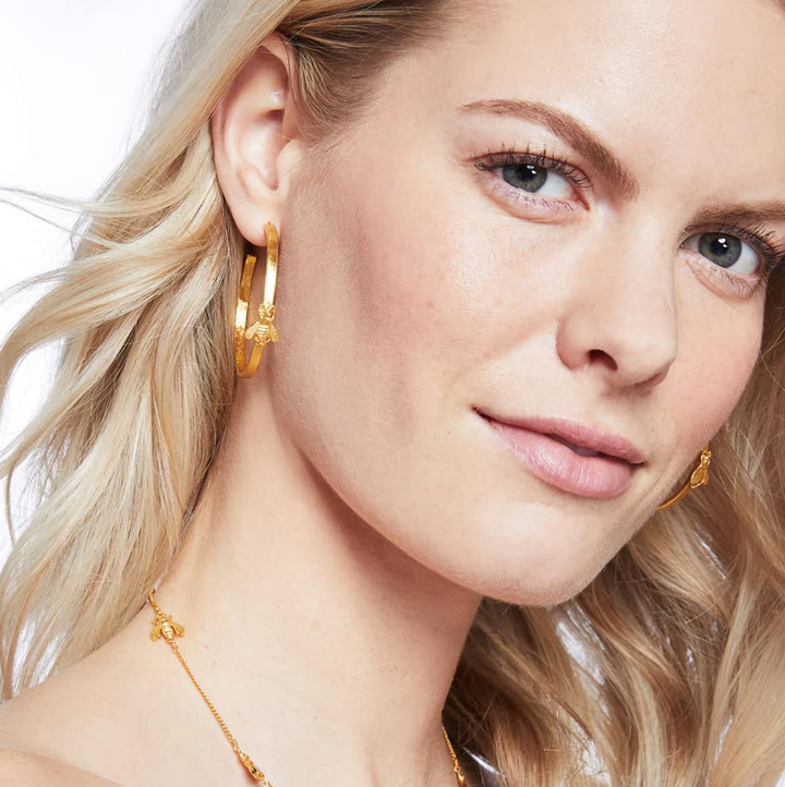 Julie Vos Bee Hoops - 13 Hub Lane   |  Hoops