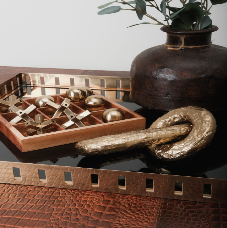 Lady Leather Coffee Table