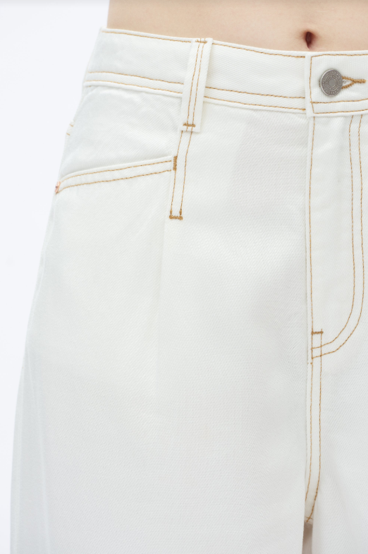 High Rise Pleated Wide Leg Jeans, White - 13 Hub Lane   |  Wide Leg Jeans