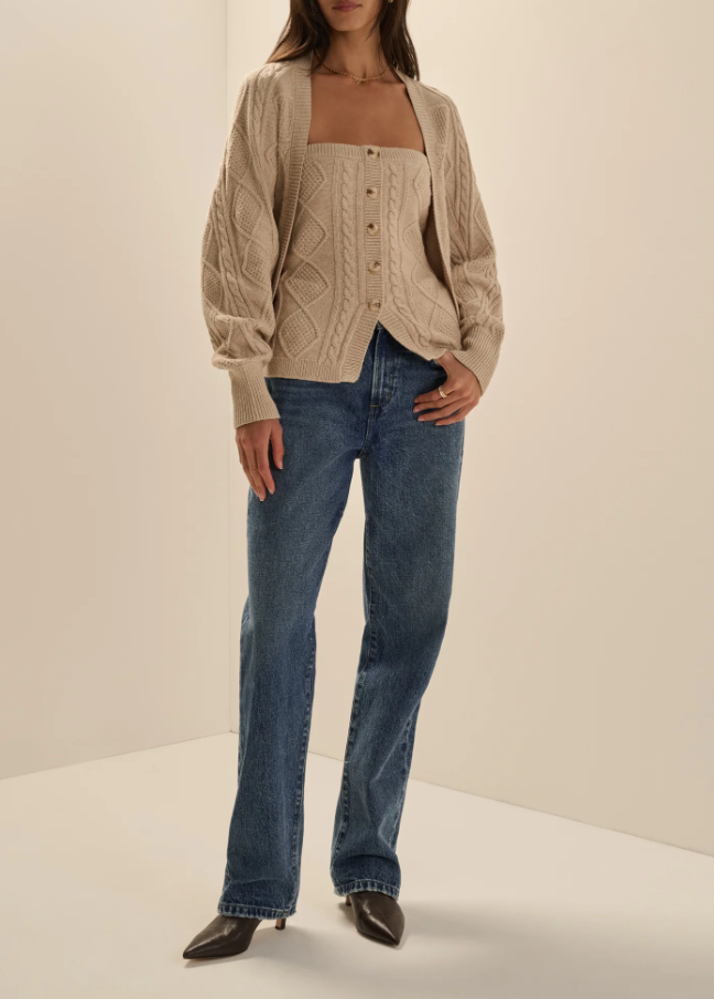 The Layla Shrug, Cream