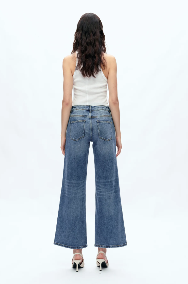Kristy Mid Rise Relaxed Straight Denim Jeans, Chilly Blue