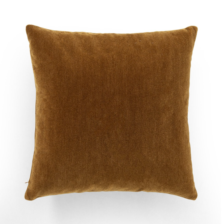 Bridger Pillow, Monte Tobacco