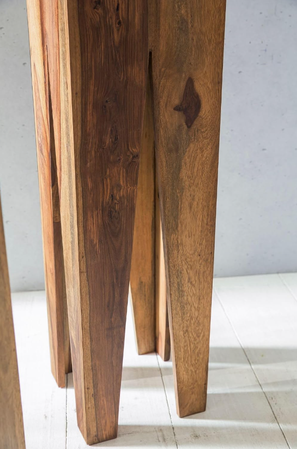 Ayra V Cut Pedestal