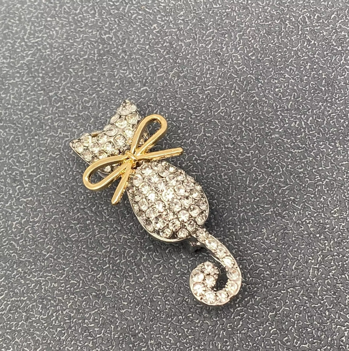 Rhinestone Cat Brooch - 13 Hub Lane   |  Brooches