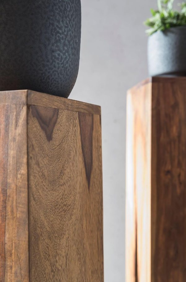 Ayra V Cut Pedestal
