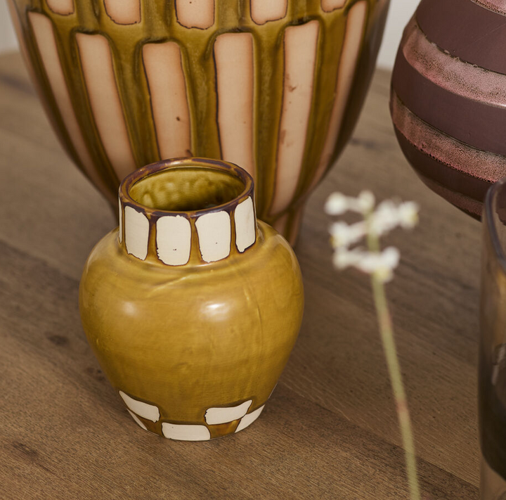 Yves Vase