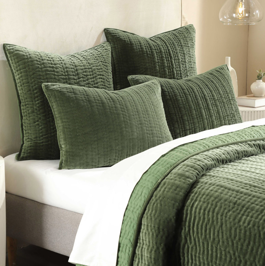 Ashley Velvet Quilt and Shams