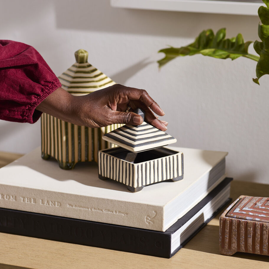 Banda Decorative Box, Black - 13 Hub Lane   |  Ceramic Boxes