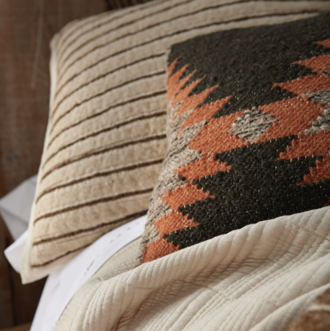 Bonita, Tobacco - 13 Hub Lane   |  