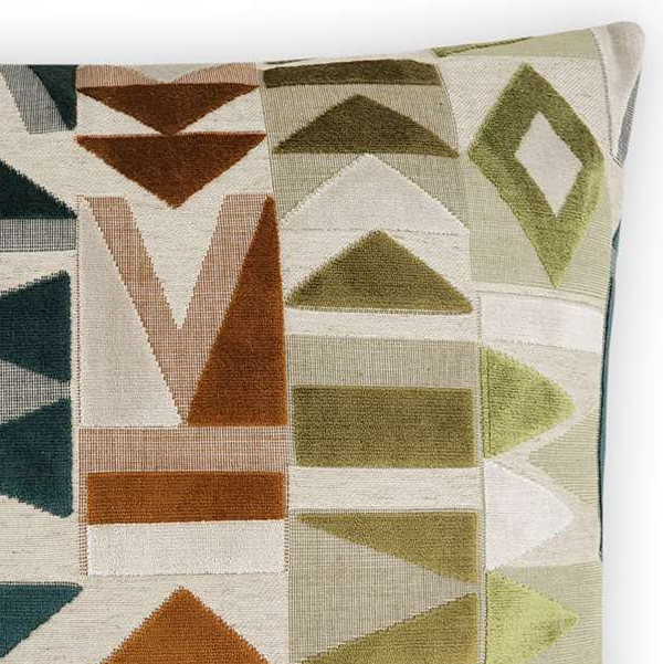 Traydon Pillow, Woodland