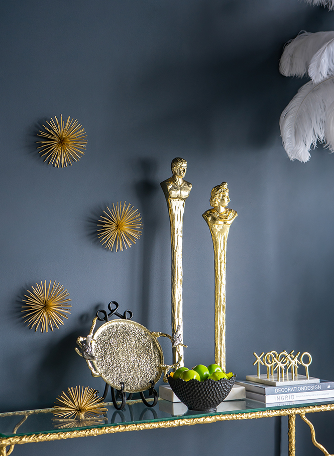 Spiked Sunburst Statuary - 13 Hub Lane   |  