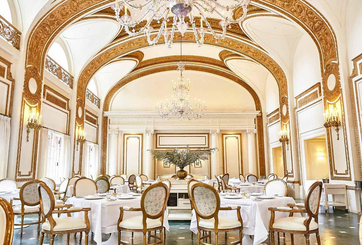 150 Tea Houses You Need to Visit Before You Die - 13 Hub Lane   |  Travel Books