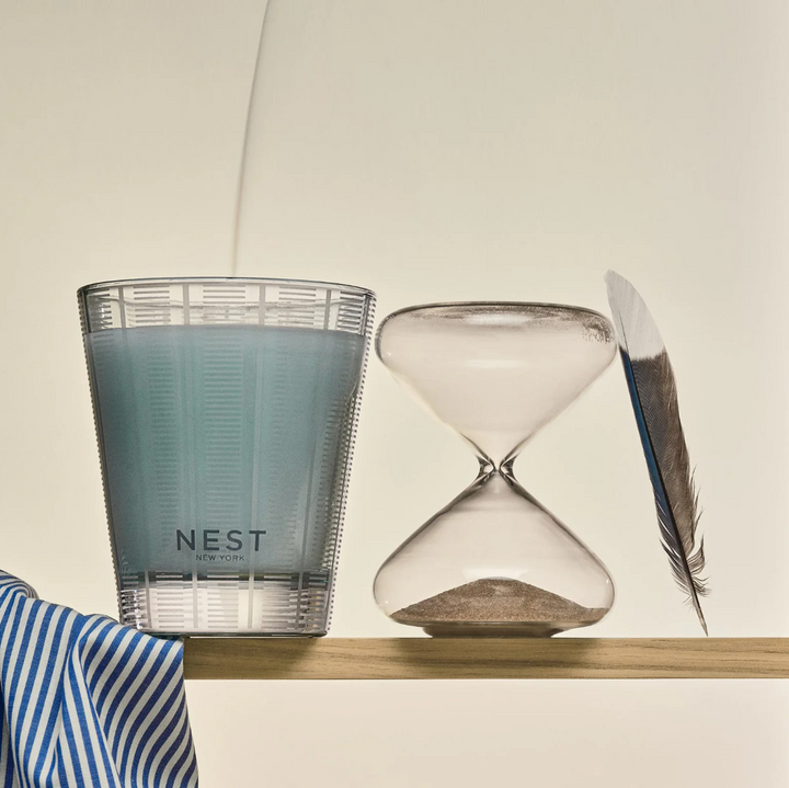 NEST Driftwood & Chamomile Classic Candle