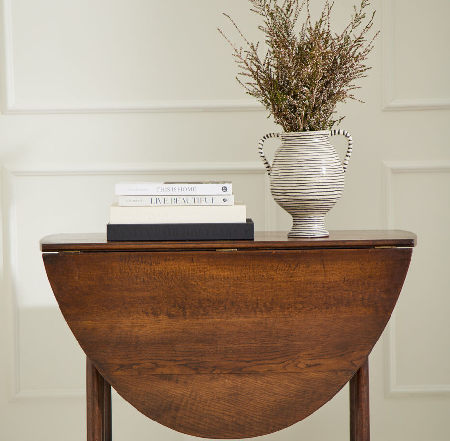 Lines Vase - 13 Hub Lane   |  Ceramic Vases