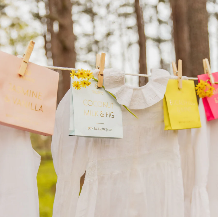 Coconut Milk & Fig Mini Bath Salt Soak - 13 Hub Lane   |  