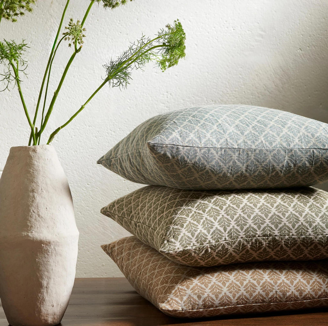 Piper Pillow, Mist