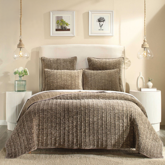 Empire Velvet, Coffee Bean - 13 Hub Lane   |  Matching Bedding