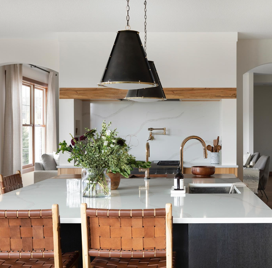 French Maid Chandelier - Thumbnail 5