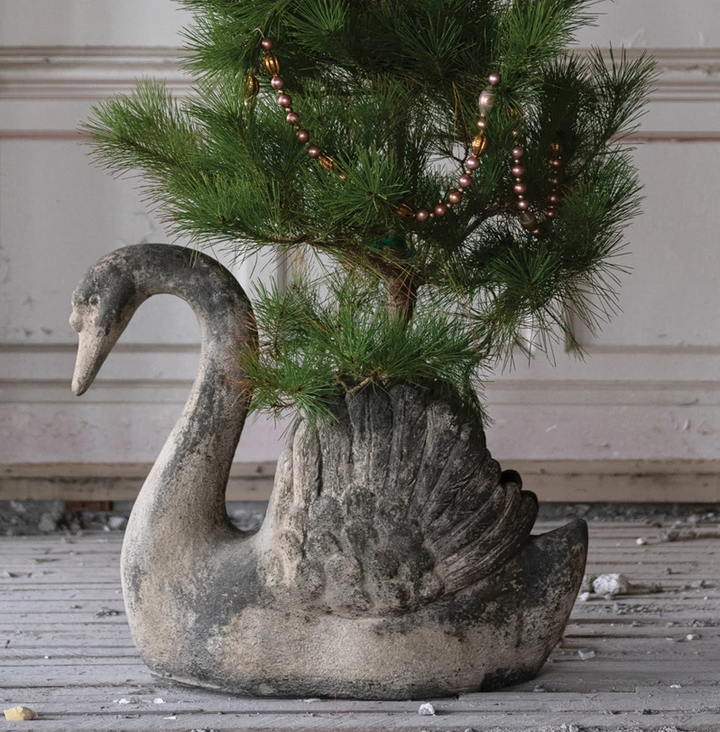 Magnesia Swan Planter