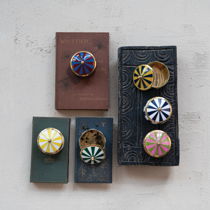 Round Striped Box