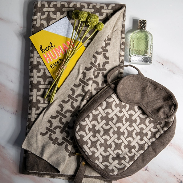 Travel Blanket Chain - 13 Hub Lane   |  Travel Blankets