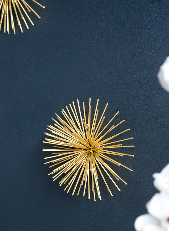 Spiked Sunburst Statuary - 13 Hub Lane   |  