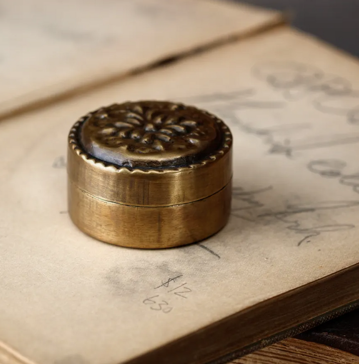 Madame's Pill Box - 13 Hub Lane   |  
