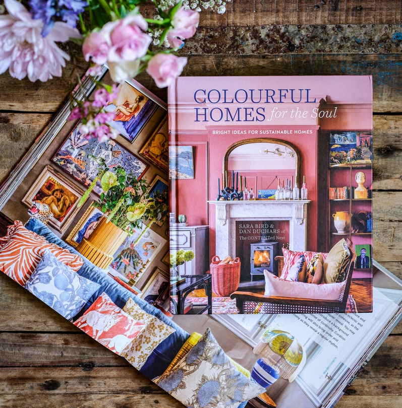 Colorful Homes For the Soul - 13 Hub Lane   |  Architecture & Design Books