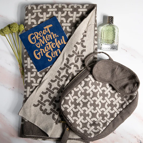 Travel Blanket Chain - 13 Hub Lane   |  Travel Blankets