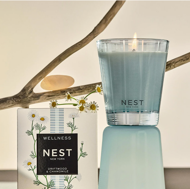 NEST Driftwood & Chamomile Classic Candle