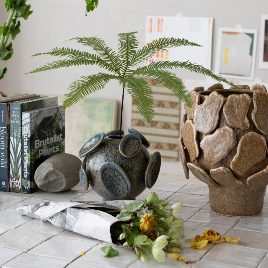 Stoneware 3D Footed Planter
