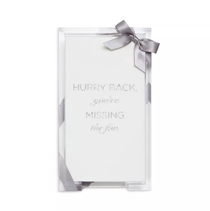 13 Hub Lane Acrylic Tray with Guest Towels