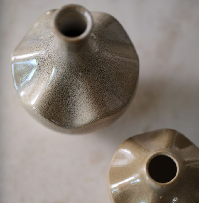 Whitman Budvase - 13 Hub Lane   |  Ceramic Vases