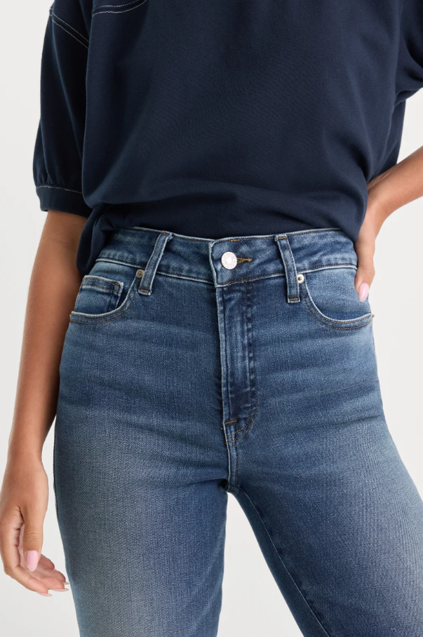 Good Petite Bootcut Jeans, Newcrest