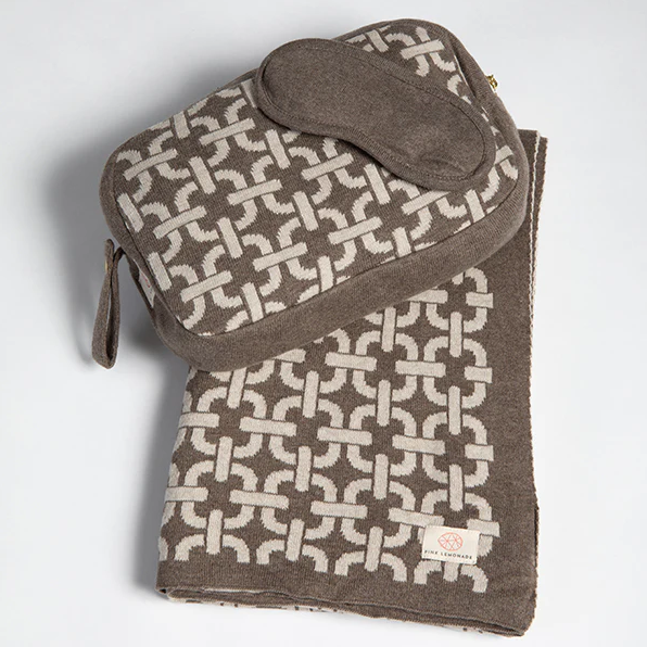 Travel Blanket Chain - 13 Hub Lane   |  Travel Blankets