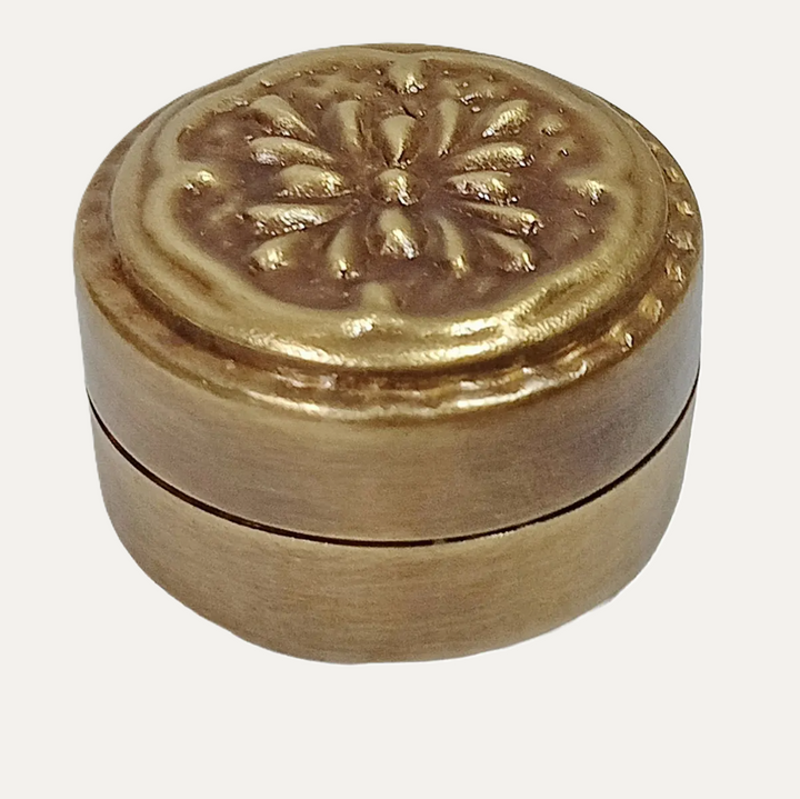 Madame's Pill Box - 13 Hub Lane   |  