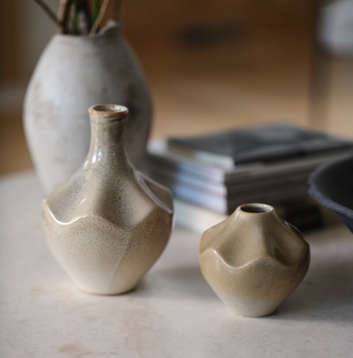 Whitman Budvase - 13 Hub Lane   |  Ceramic Vases