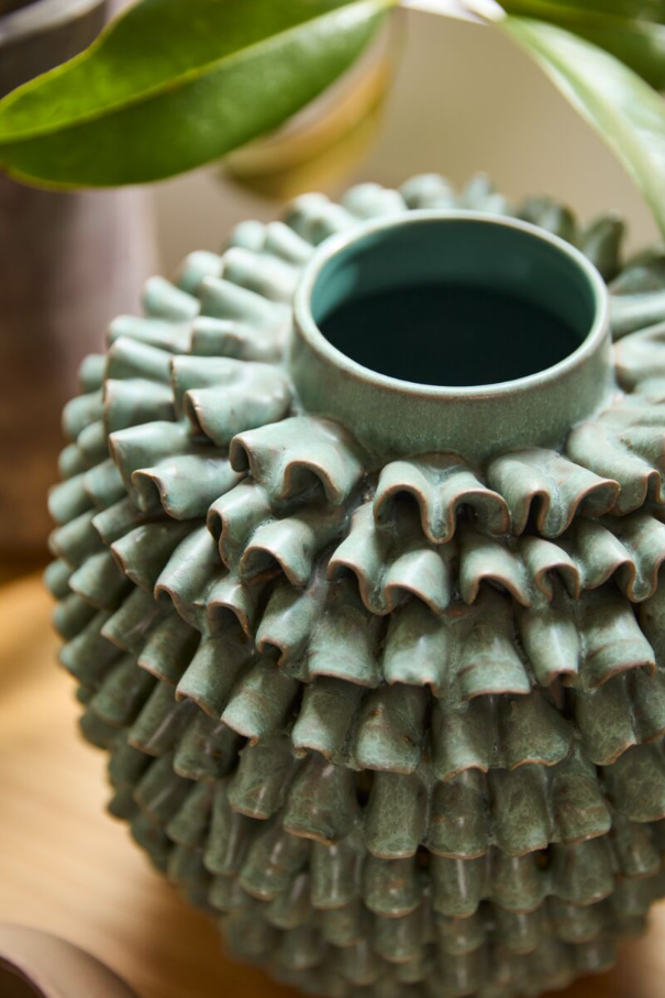 En Pointe Vase - 13 Hub Lane   |  Ceramic Vases