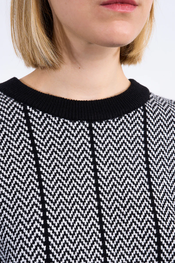 Jacquard Cropped Sweater, Black - 13 Hub Lane   |  Crewneck Sweaters