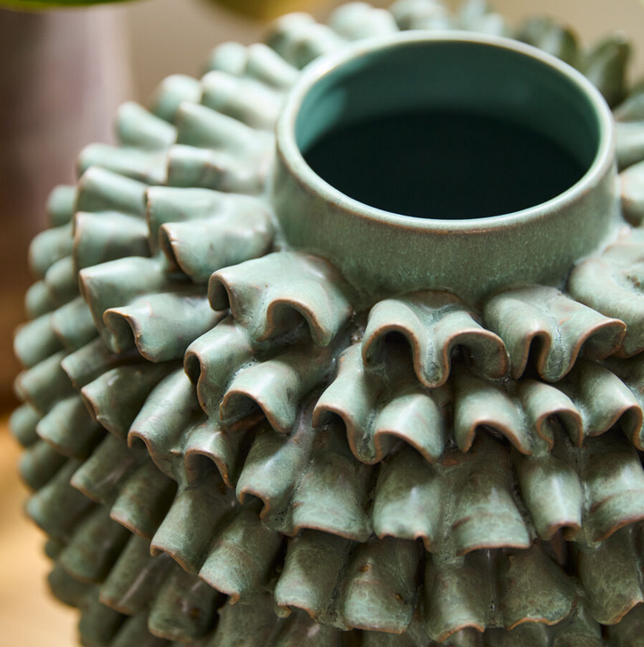 En Pointe Vase