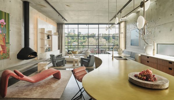 Curated Living: Elegant Interiors and Artful Homes