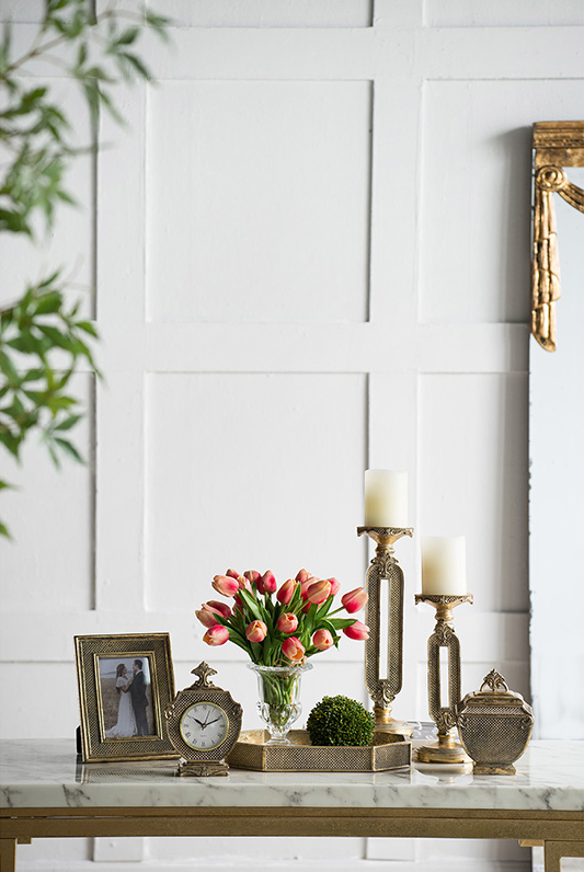 Lavish Gold Frame - 13 Hub Lane   |  Gold Frames