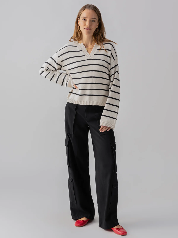 Chill Vibes Sweater Chalk Black Stripe