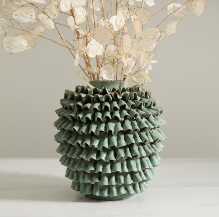 En Pointe Vase - 13 Hub Lane   |  Ceramic Vases