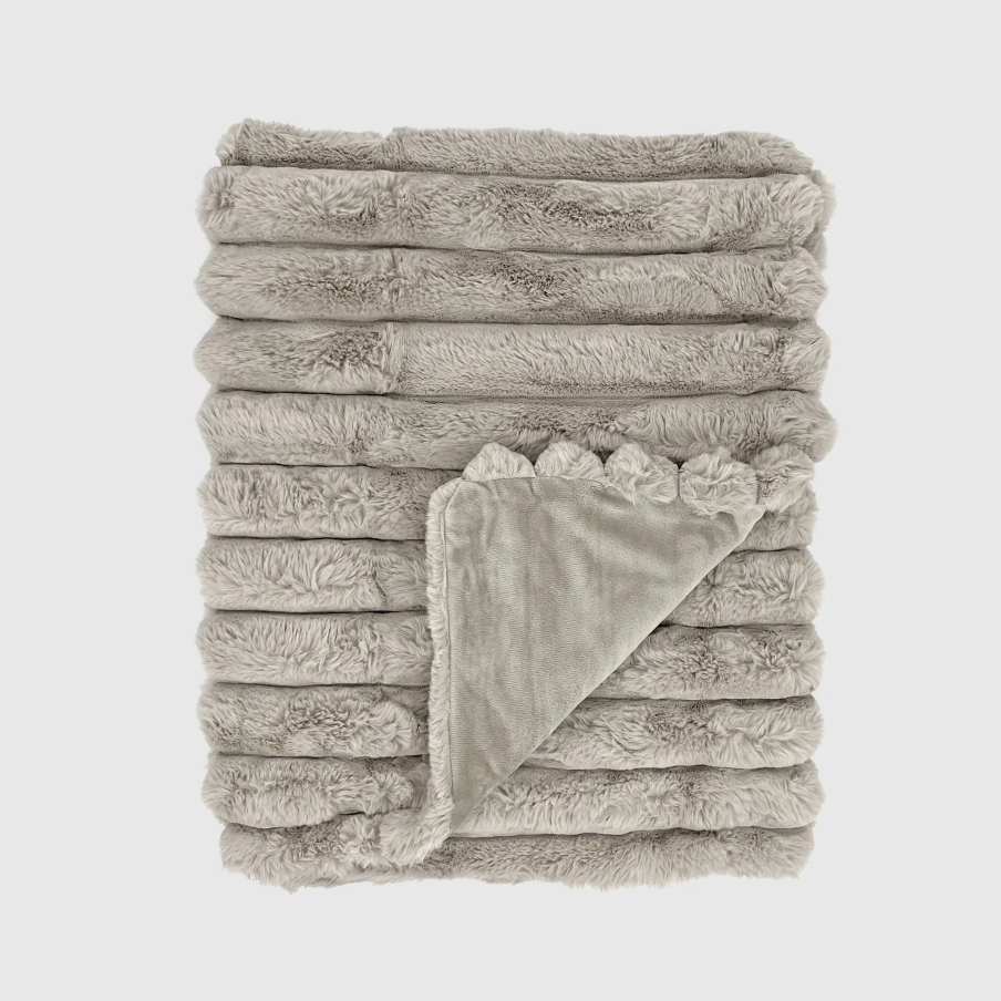 Puffy Faux Fur Throw - Thumbnail 4