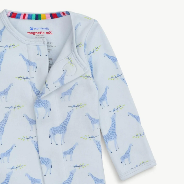 blue jolie giraffe magnetic footie